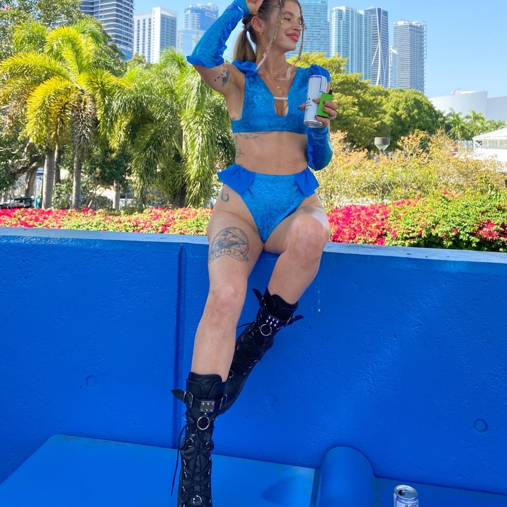 Tastefulgirls blue set